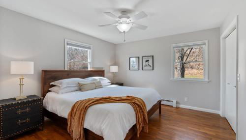 High-End Finger Lakes Escape - Expansive Game Room, Cozy Firepit, & Scenic Views - Foto 5