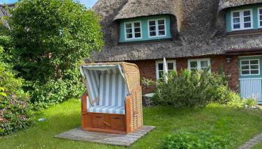 Ferienwohnung im Friesenhaus mit Meerblick - Foto 2, Garden