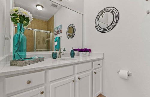 Stylish 3BR Condo Near Disney Pool, Gym & More! - Foto 24