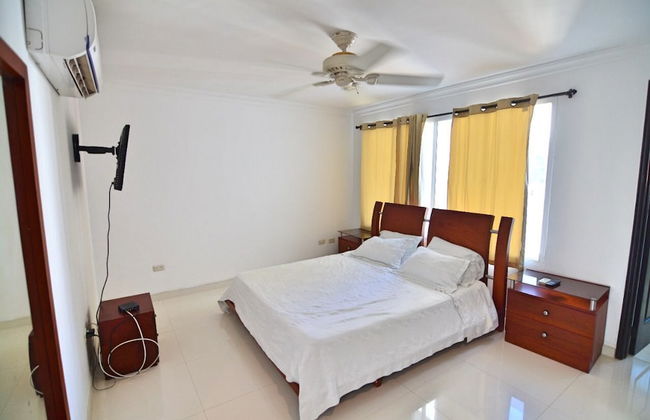 4S-9 CASA DE 4 ALCOBAS FRENTE A LA PLAYA - Photo 2