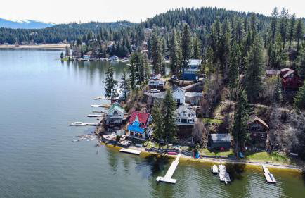 Huvila Haven Lake Front Home with Dock and Hot Tub - Foto 44