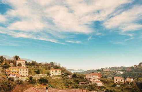 Beautiful Apartment In Pitelli -Sp- - Foto 1