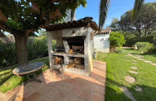 Villa provençale, Golfe Saint Tropez, Climatisée 12 pers, 4 suites, Piscine chauffée, Hammam, Spa, Billard, Pétanque, Wifi professionnel haut débit - Foto 24