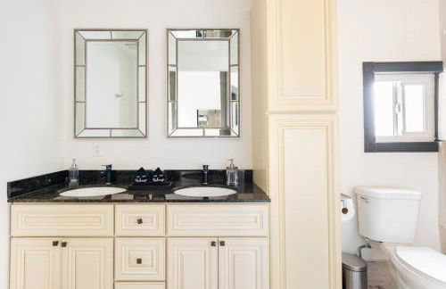 The Black and White House - Foto 60