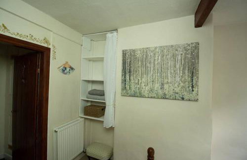 Characterful 2 bed cottage in excellent location - Photo 19