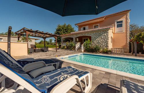 Holiday House Laetitia with pool - Foto 9