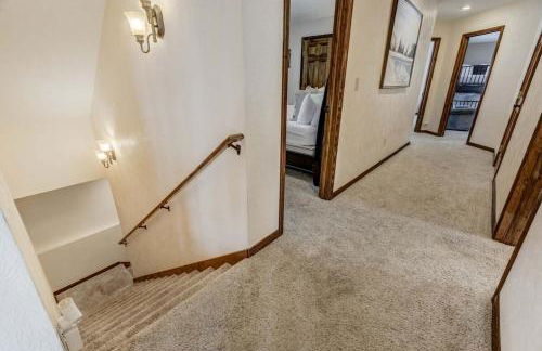 Moose Tracks Cabin - Hot Tub BBQ Billiards Groups - Foto 56