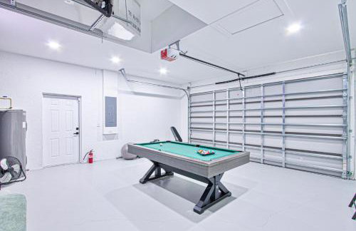 Luxurious Waterfront Home with Heated Pool and Jacuzzi - Foto 28