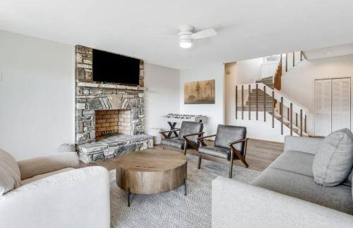 Lakeside Serenity Mnt Views Decks Foosball - Photo 30