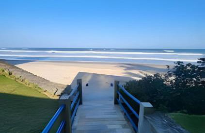APTO PÉ na AREIA com Piscina - Centro Itanhaem - Foto 49