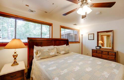 Cozy Cabin on 1 Acre in Premier Pine Neighborhood - Foto 12