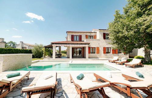 Villa Alma mit privatem Saltwater Pool - Photo 2