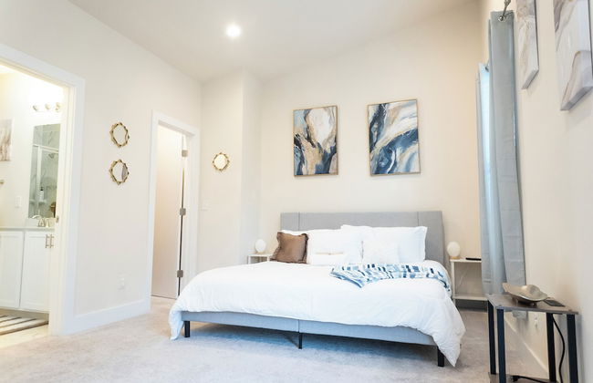 Cozy Retreat near Uptown Charlotte with Free Parking & Wi-Fi - Foto 6