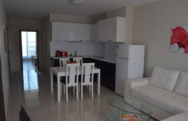 Admiral Plaza Apartments - Foto 26