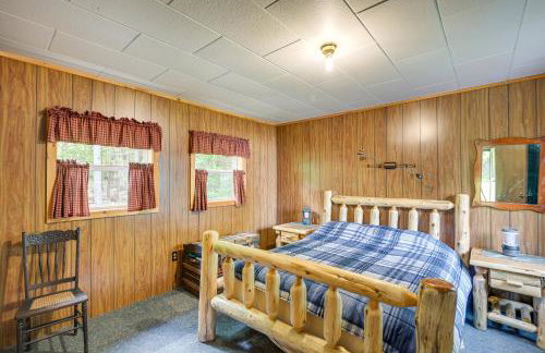 Peaceful Lakefront Cabin Getaway Dock, Fire Pit! - Foto 11