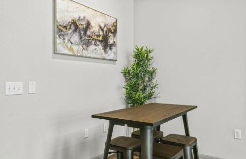 Austin Luxury 2BR 2B with Pool & FREE Parking - Foto 16