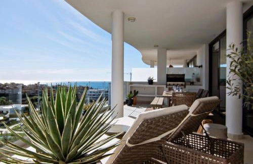 Mara's Apartments Higuerón West - Scandinavian Luxury - Seaviews & Natural Landscapes - Foto 6