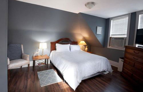 Historic 2 bedroom house St Charles - Foto 1