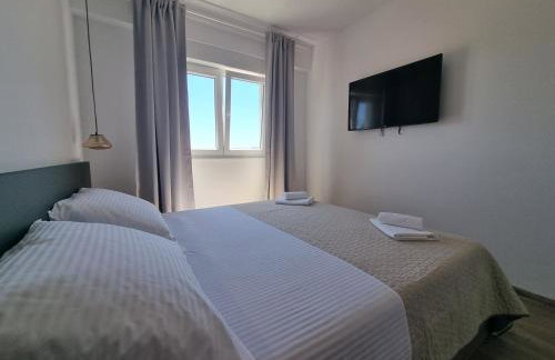 Villa Madison, Spacious Sea View Apartments Near Zadar with heated pool - Photo 18