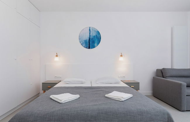 Aquamarina Prima Apartments by Renters - Photo 14