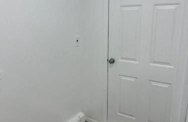 Luxury 2-bedroom and 1-bathroom - Foto 7