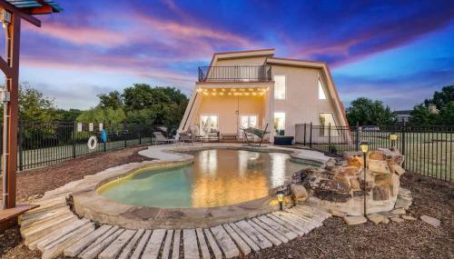 Modern Home - 1 Acre Lot w Pool Patios Jacuzzi - Foto 5