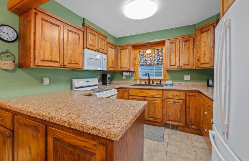 Red Arbor Retreat in Arbor Vitae WI - Photo 9