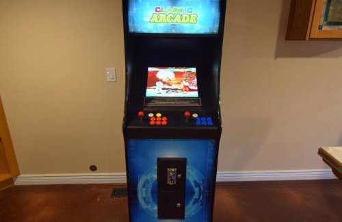 6 King Bedrooms, Sleeps 20, 8 Rooms, Bikes, HotTub - Foto 8