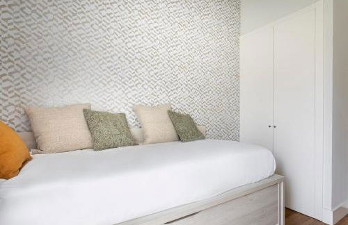 Valencia City Apartment with Gym Pool Free Parking TheHavenEscape - Photo 17