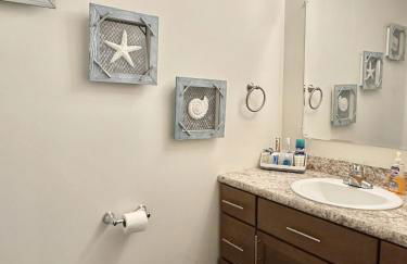 Waterfront Family & Pet Friendly Home with Hot Tub "Sandpiper Shores" - Foto 57