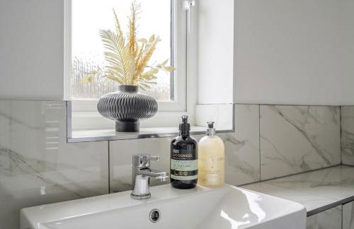 2 Luxurious Apartments with Free Parking near Chelmsford City - Foto 30