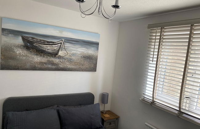 Riverside Park Ground Floor Apartment - St Neots - Photo 4