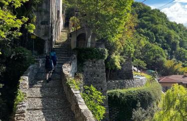 Postcard view 3 minutes walk from the lake - Photo 9