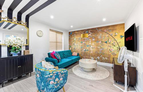 Keaton House - Close to City Centre - Free Parking, Spacious Garden, Fast Wifi and Smart TV by Yoko Property - Foto 2