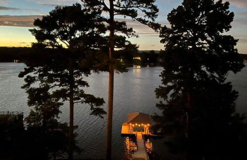 Modern Lakefront Views at Lake Hickory Haven - Foto 44