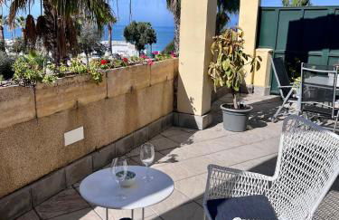 GATU Villa Atardecer en la playa de las Redes " Preferente mayores de 21 años y familias " - Foto 1