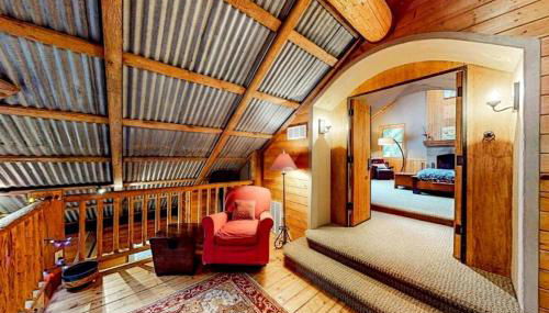 Immaculate Cabin Rental with a Hot Tub next to Lake Pend Oreille in Bonner County, Idaho - Foto 5