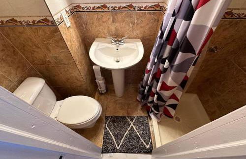 Stunning 4BR home close to NYC - Foto 22