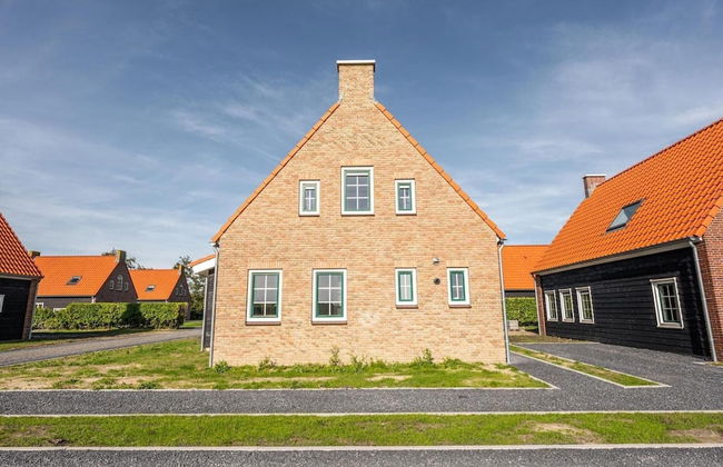 Cozy Holiday Home in a Holiday Park in Zeeland - Foto 1