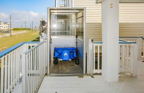 Walk to Shore and Eats Surfside Beach Gem with Deck - Photo 28