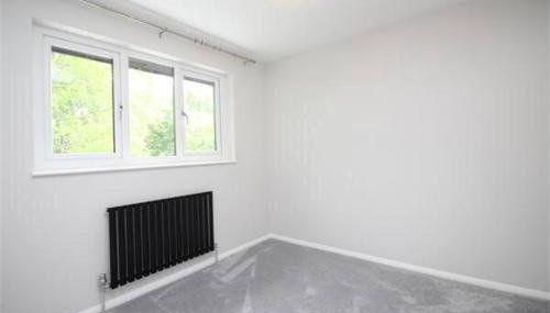 The property - Foto 2