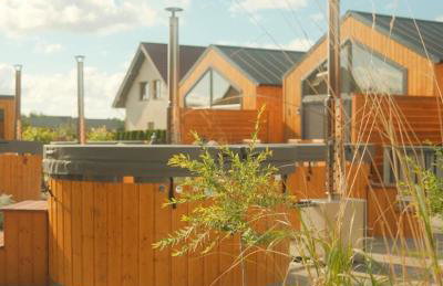 Nadmorskie Chatki - SAUNA - OPCJA Z PRYWATNĄ BALIĄ KĄPIELOWĄ LUB BEZ - Foto 4