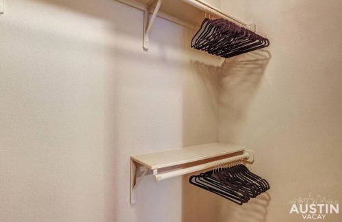 Spectacular Location West Campus Apt for 8 plus Loft - Foto 25