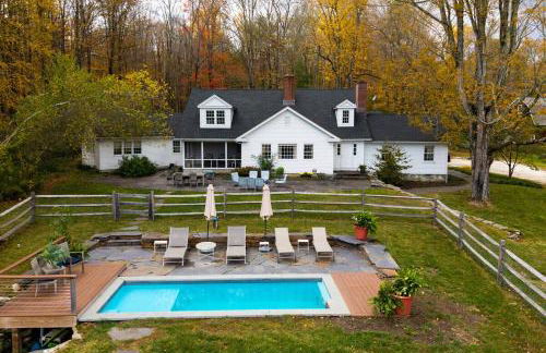 Elegant 7BR Estate with Pool & Hot Tub in Berkshires - Foto 1