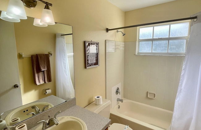 Three Bedroom Apartment #3 -- 5014 LBC -- Vusa Three Bedroom Condo Apartment - Foto 15