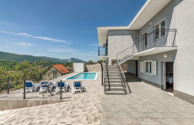 Vacation House With the Pool, Near River Cetina - Foto 1