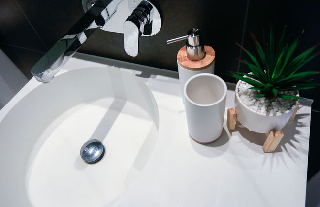 Stunning Newly Furnished 2 Bedrooms Apartment - Foto 14