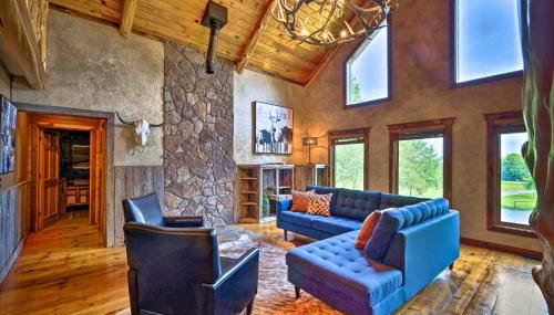 Eureka Springs Area Cabin with Deck and 7 Acres! - Foto 4