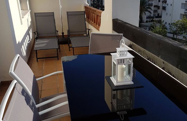 Top Floor Apt Close To Duquesa - Photo 10