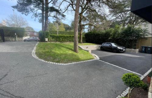 Luxury Villa - Hot Tub - Exclusive Offers - Amar Luxury Stays - Photo 19